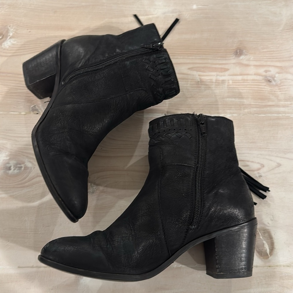 MÍA black fringe bootie - Picture 12 of 13